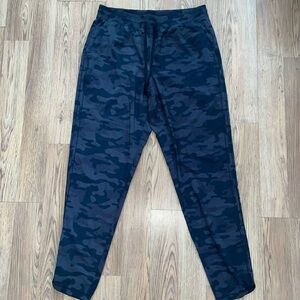 Gap fit runaround joggers